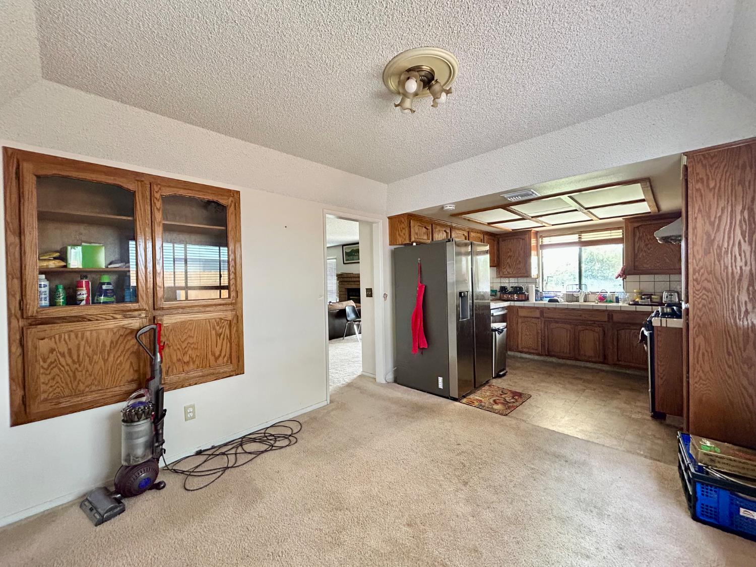 1771 E Pryor Dr S, Fresno, CA 93720