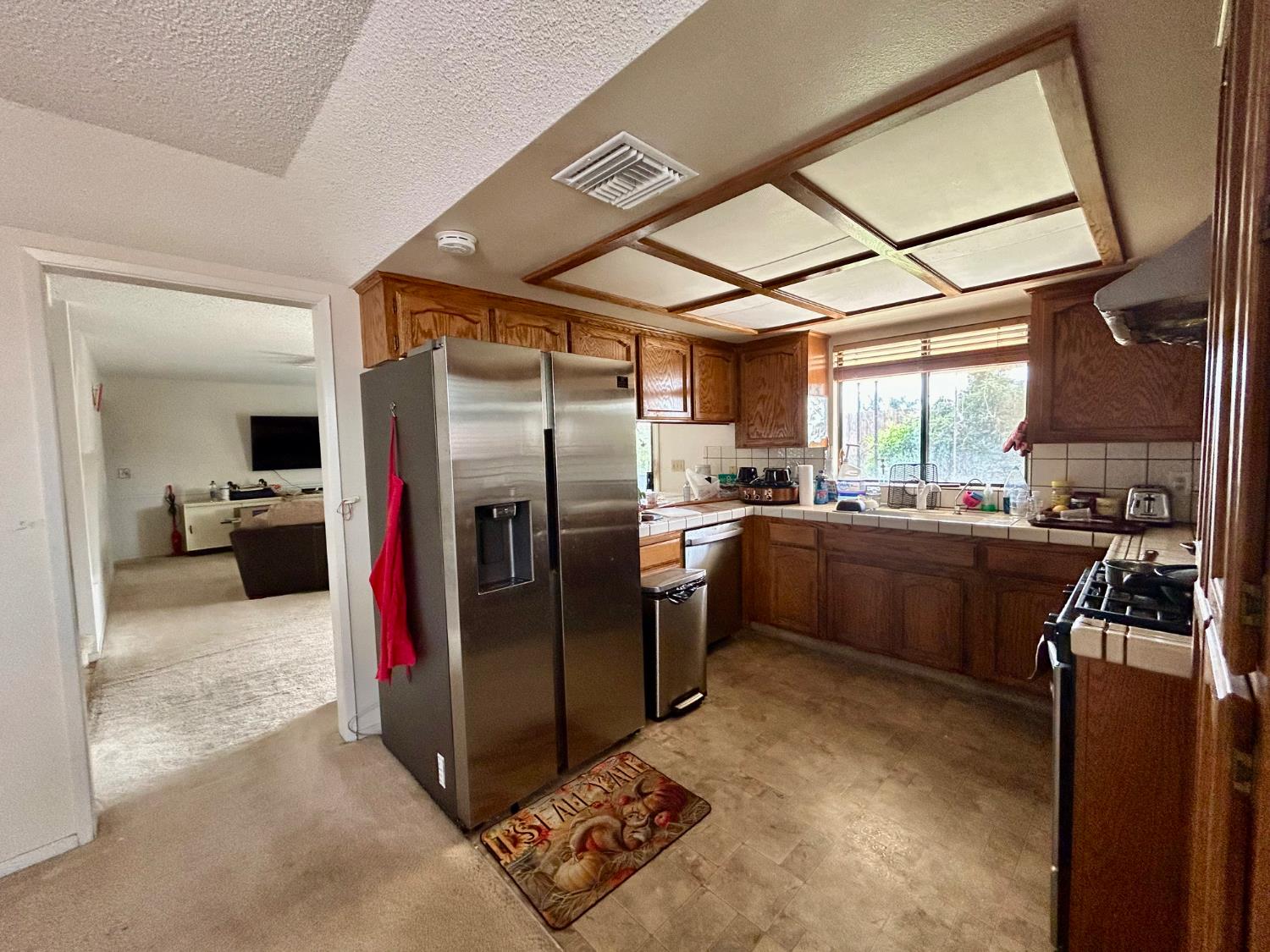 1771 E Pryor Dr S, Fresno, CA 93720