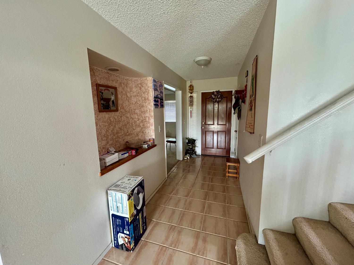 1771 E Pryor Dr S, Fresno, CA 93720