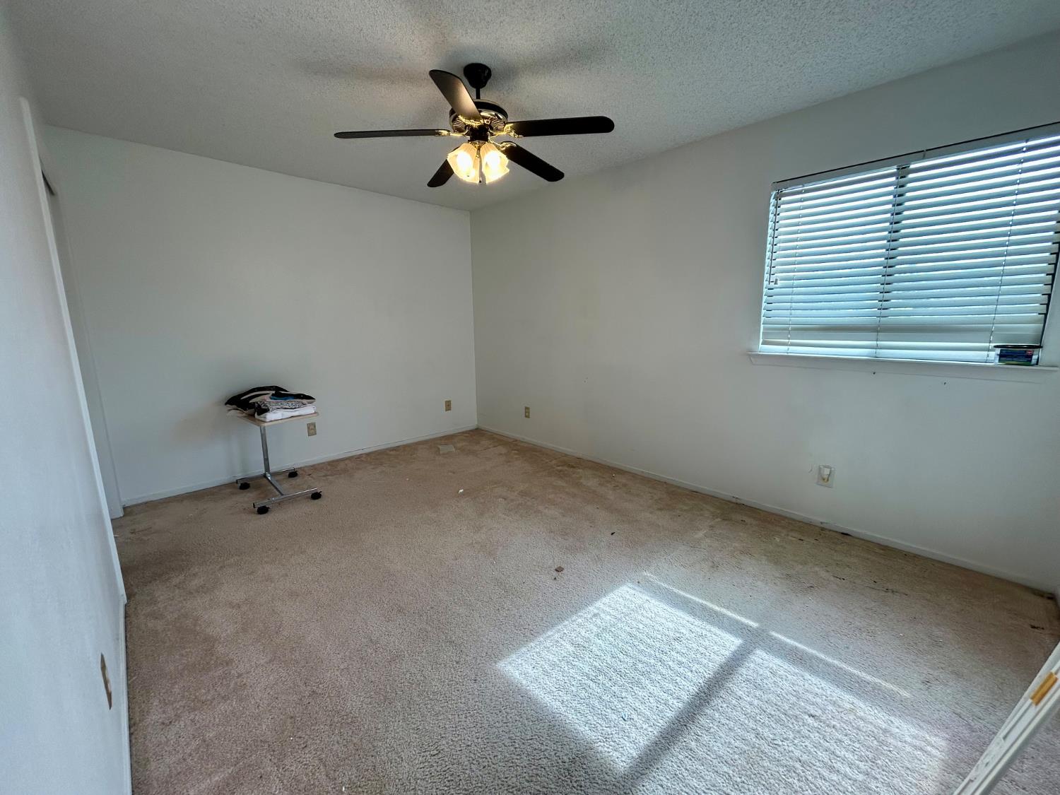 1771 E Pryor Dr S, Fresno, CA 93720