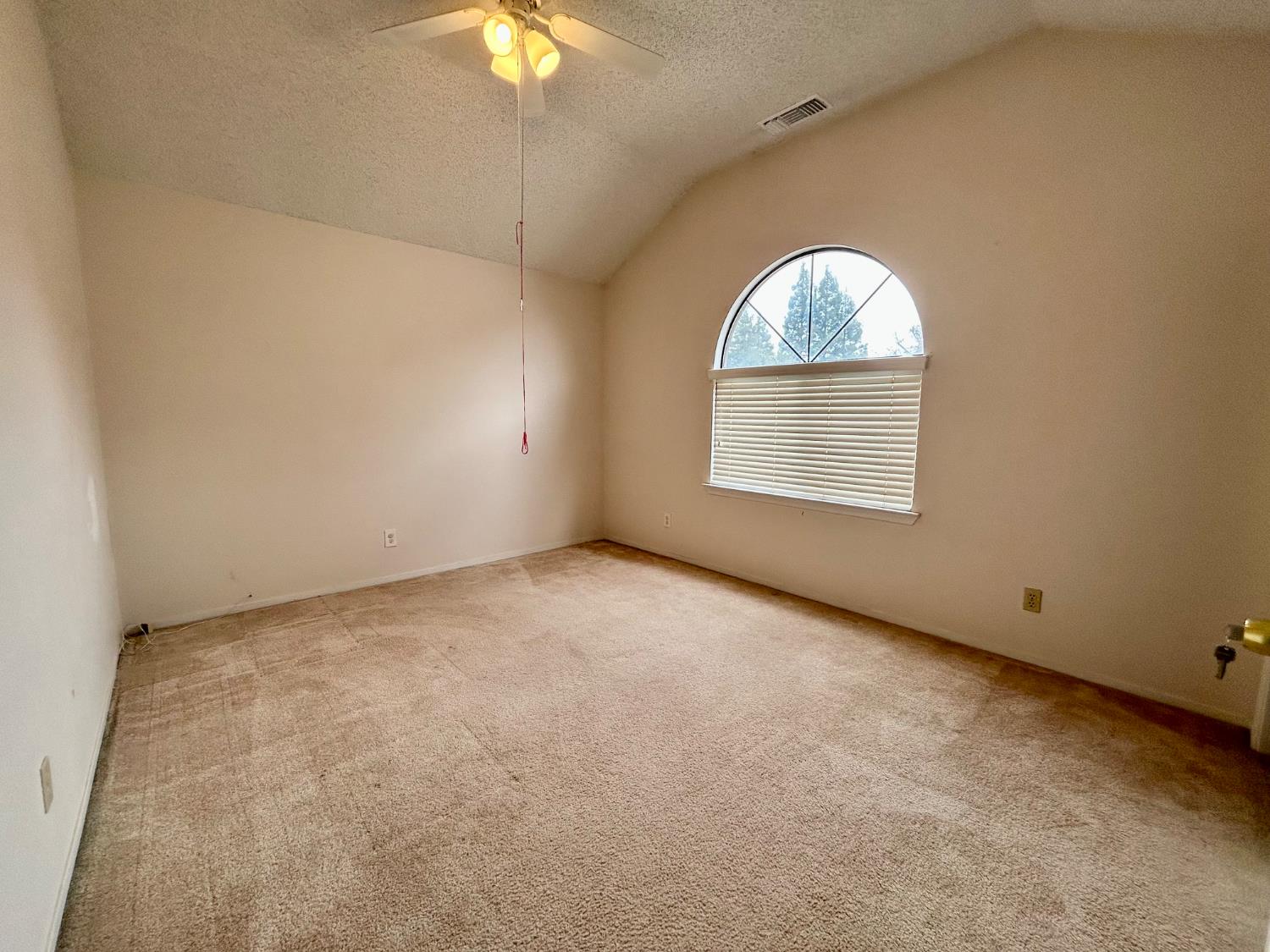 1771 E Pryor Dr S, Fresno, CA 93720