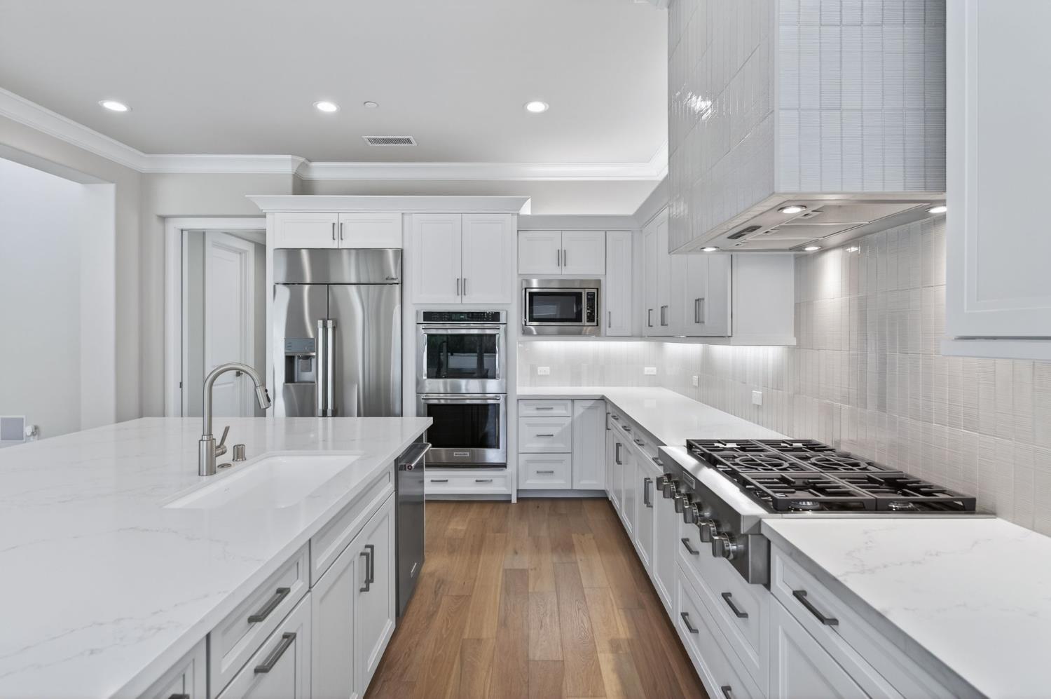 2345 E Putter Way, Fresno, CA 93730