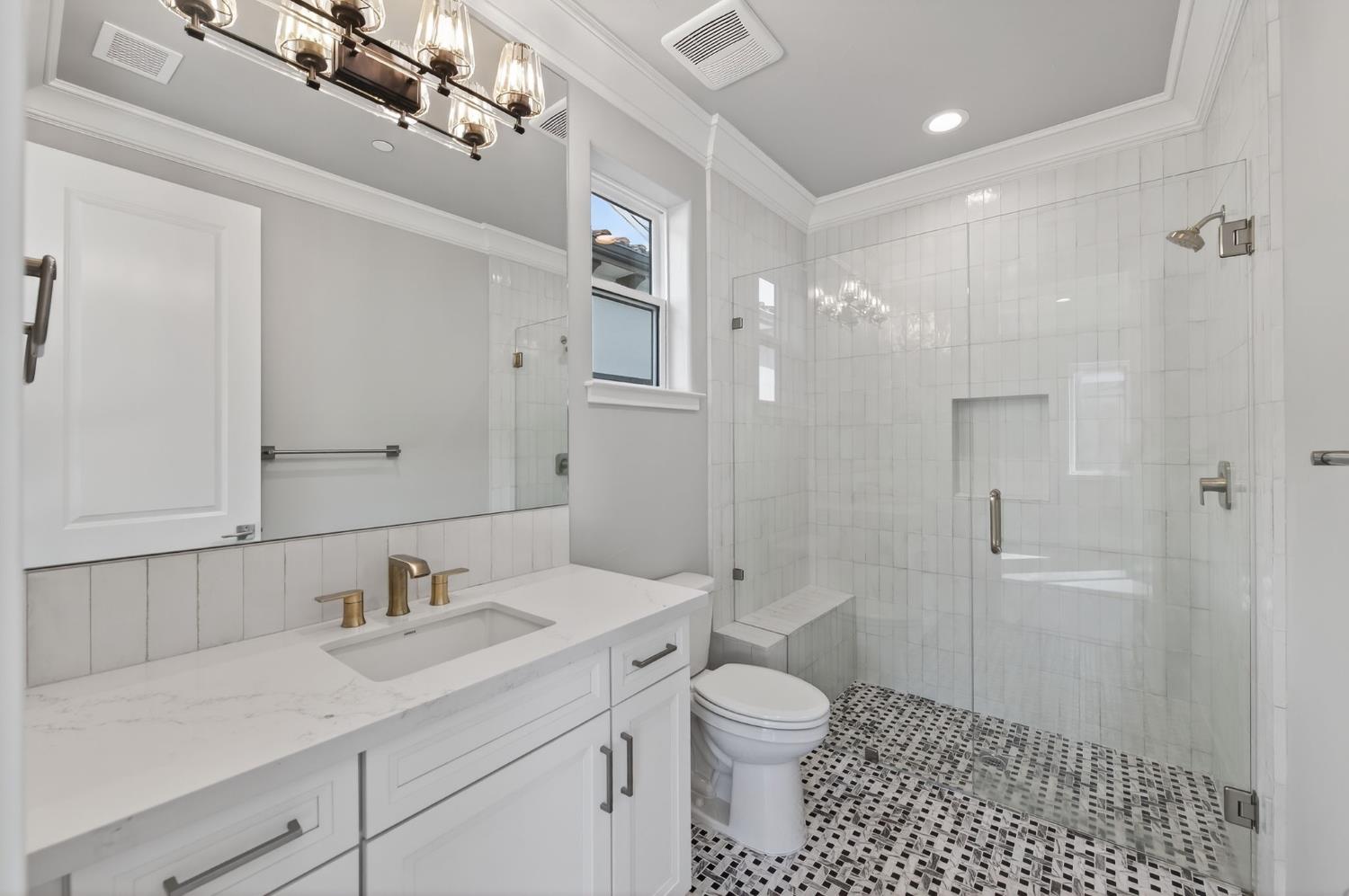 2345 E Putter Way, Fresno, CA 93730