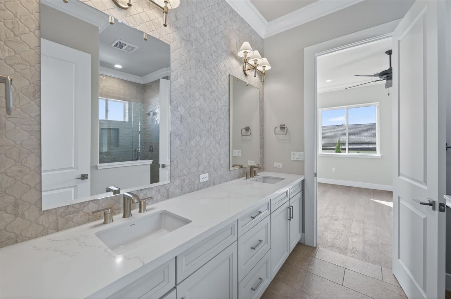 2345 E Putter Way, Fresno, CA 93730