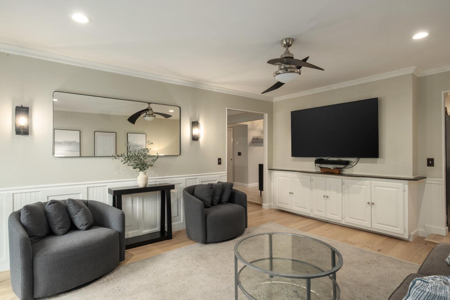 1637 W Los Altos Ave, Fresno, CA 93711