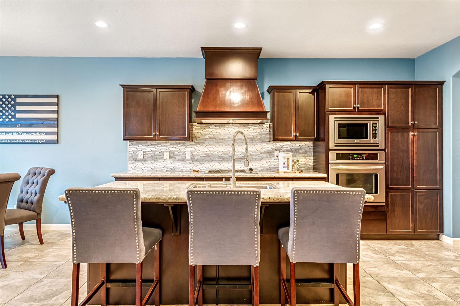 21261 Tramonto Ln, Friant, CA 93626