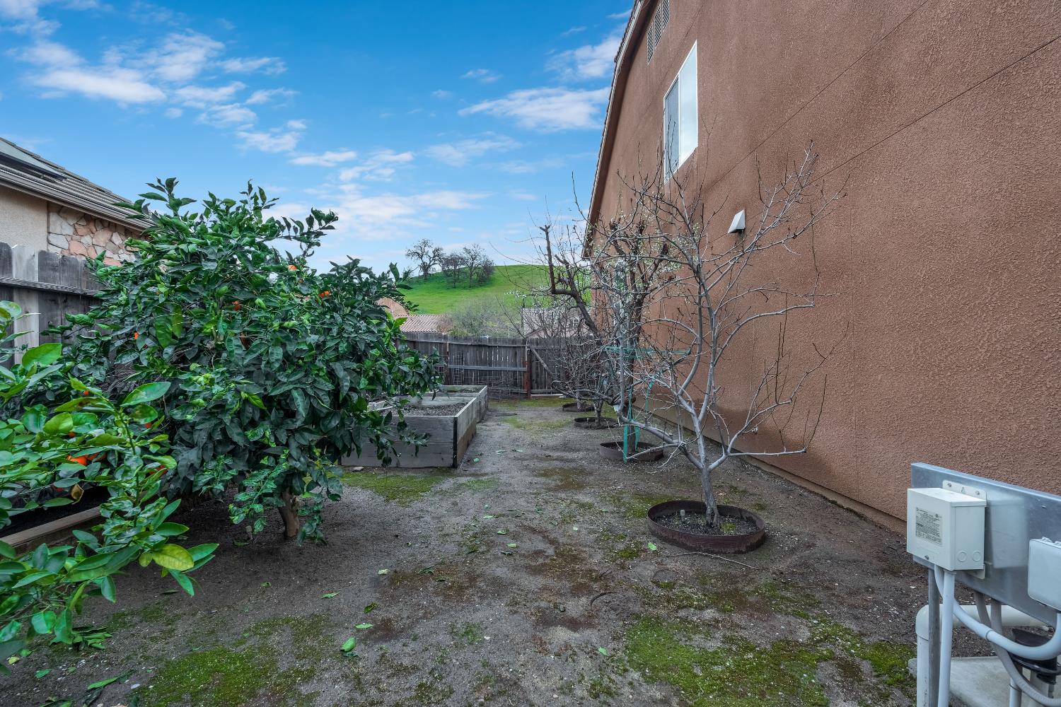 21261 Tramonto Ln, Friant, CA 93626