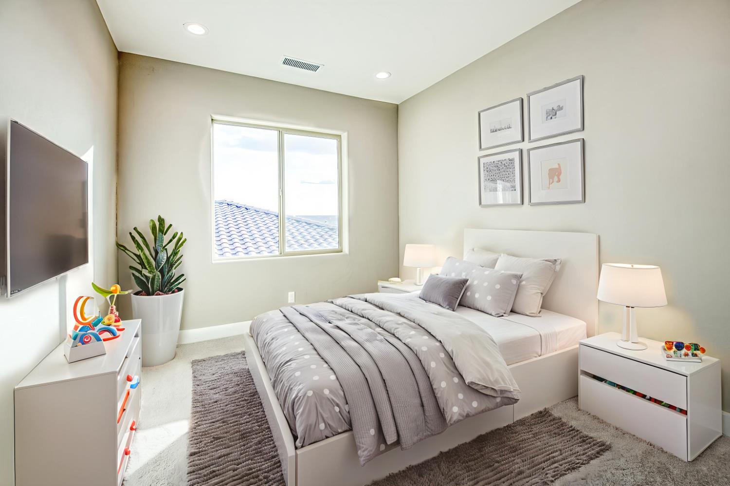 4338 Monarch Pl, Madera, CA 93636