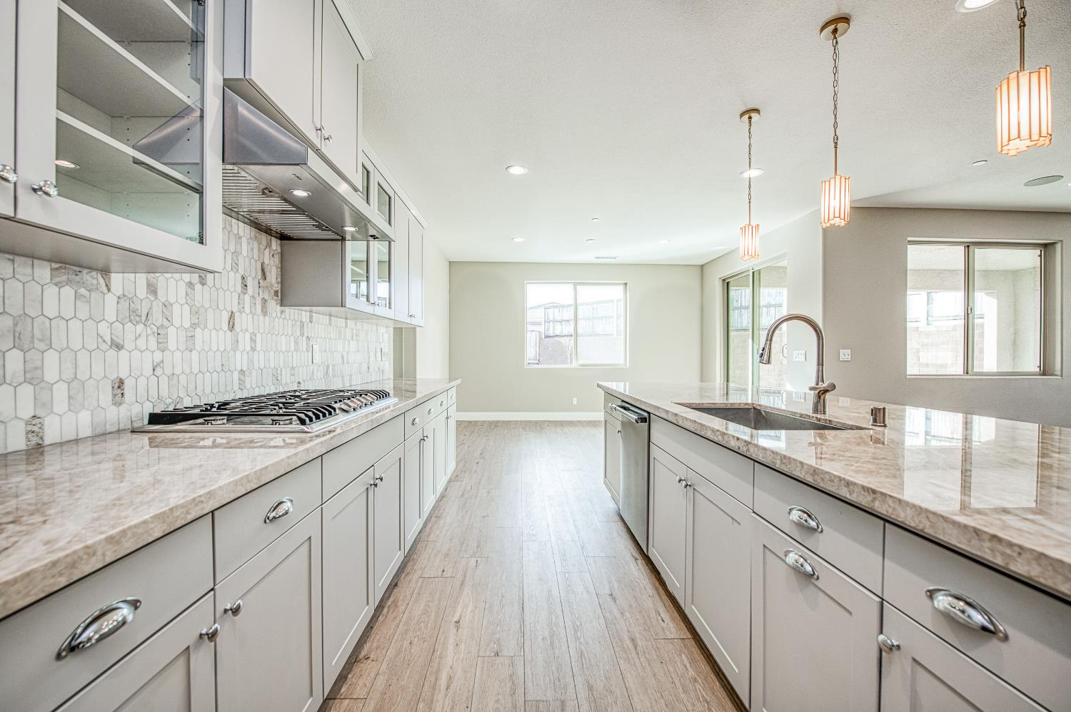 4338 Monarch Pl, Madera, CA 93636