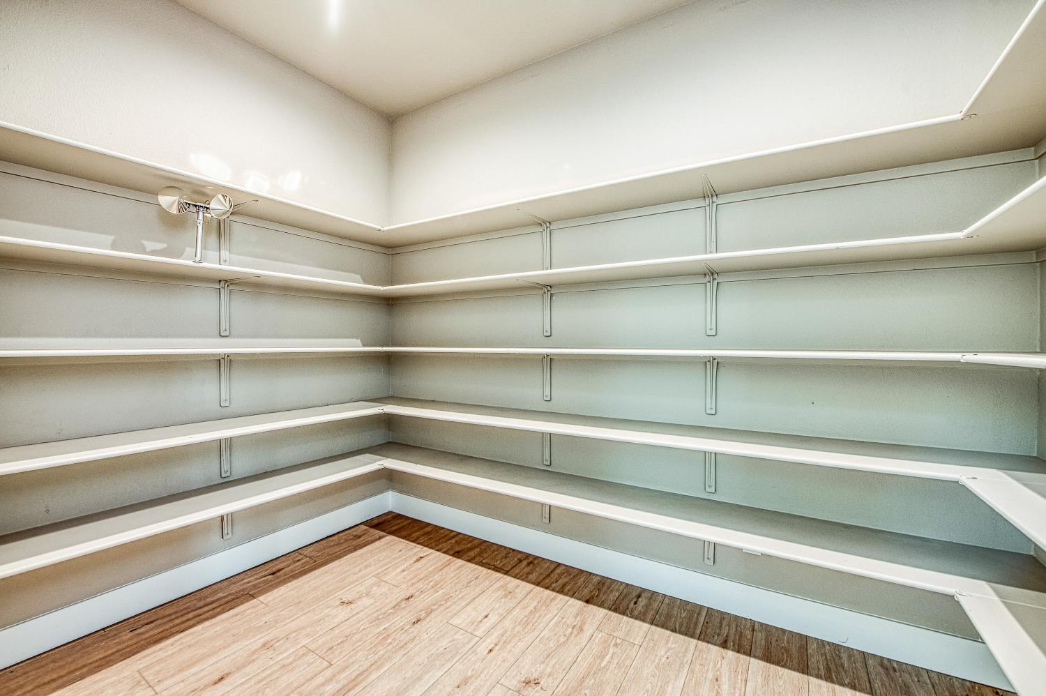 4338 Monarch Pl, Madera, CA 93636