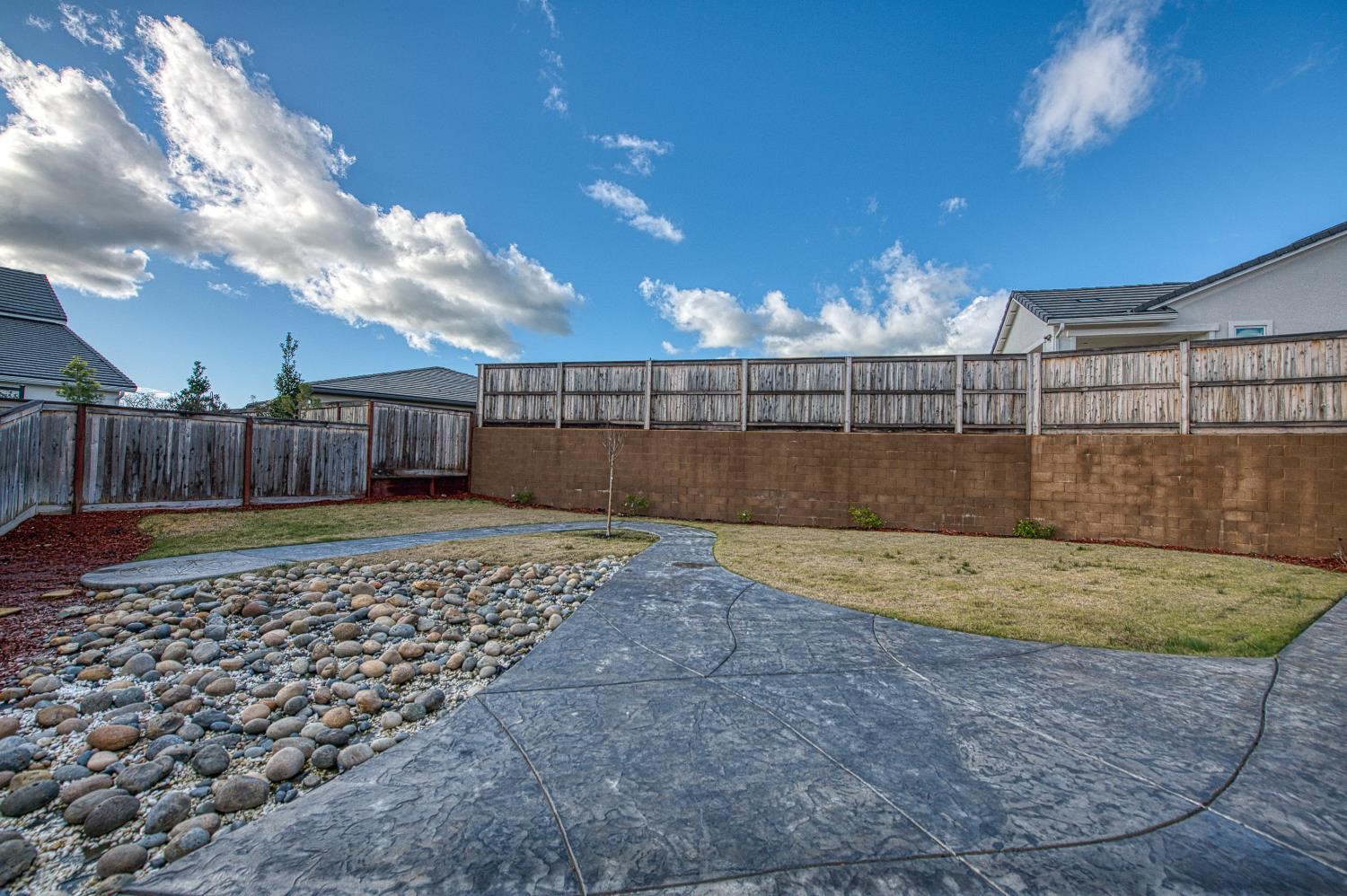 4338 Monarch Pl, Madera, CA 93636