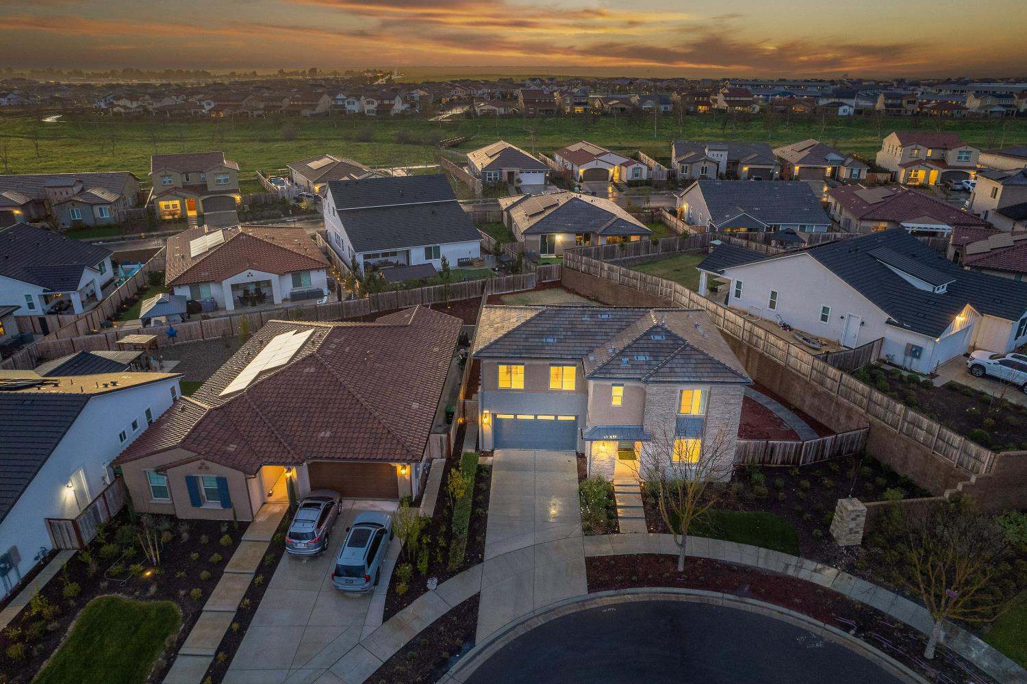 4338 Monarch Pl, Madera, CA 93636