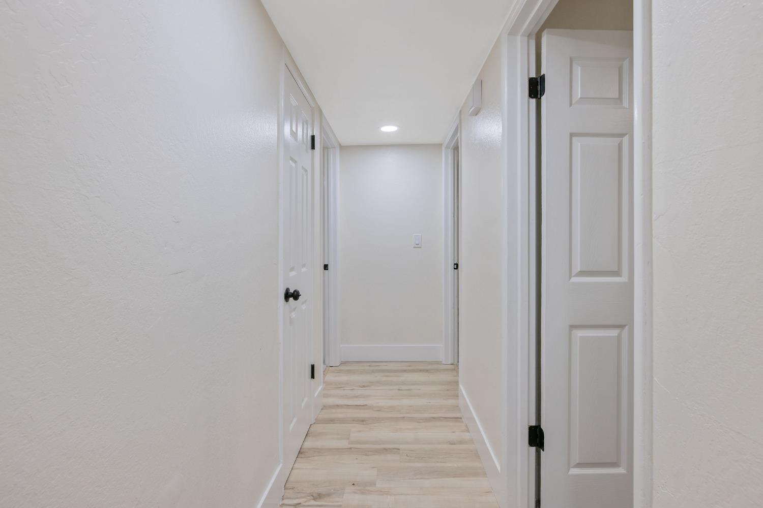 697 E Scott Ave, Fresno, CA 93710