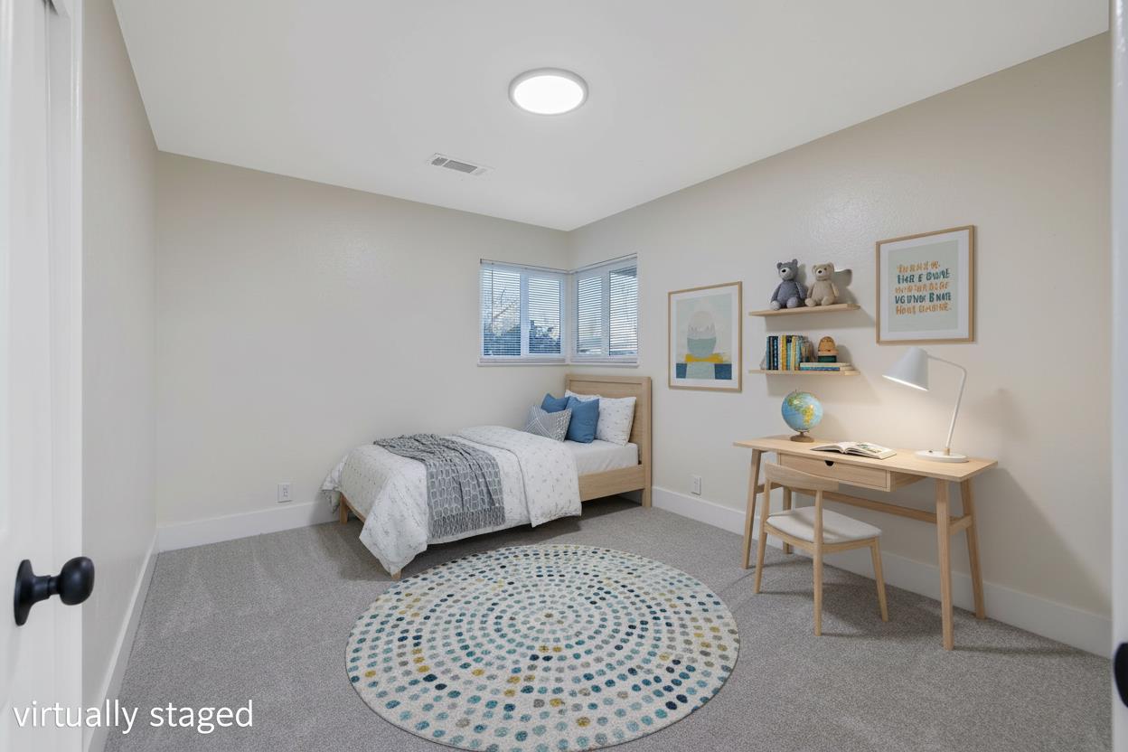 697 E Scott Ave, Fresno, CA 93710