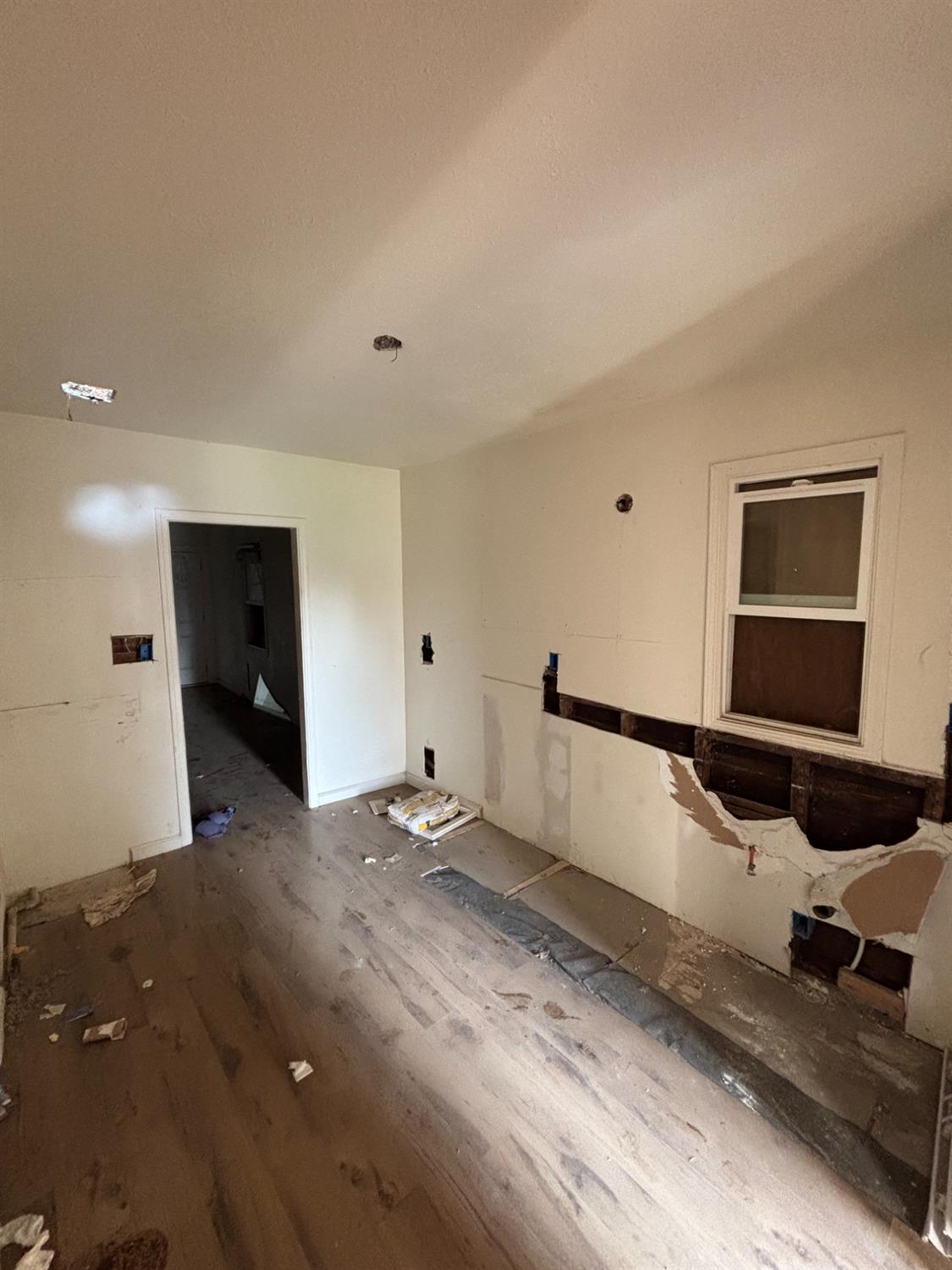 2044 E Tyler Ave, Fresno, CA 93701