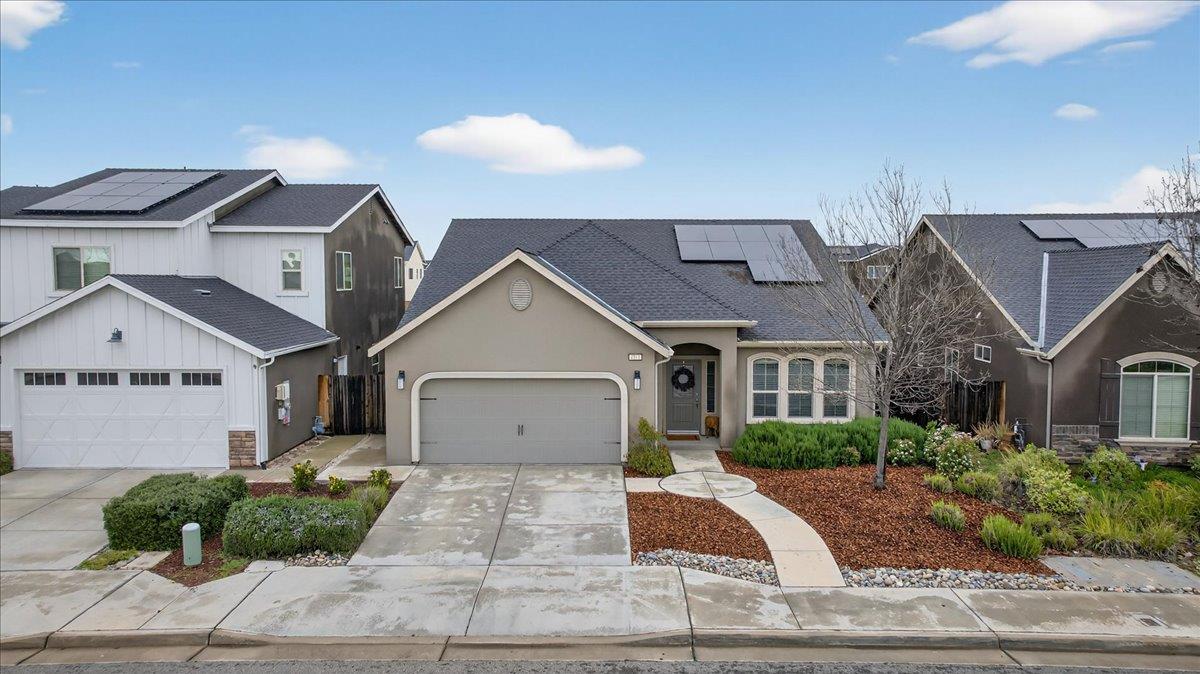 4161 Alamos Ave, Clovis, CA 93619