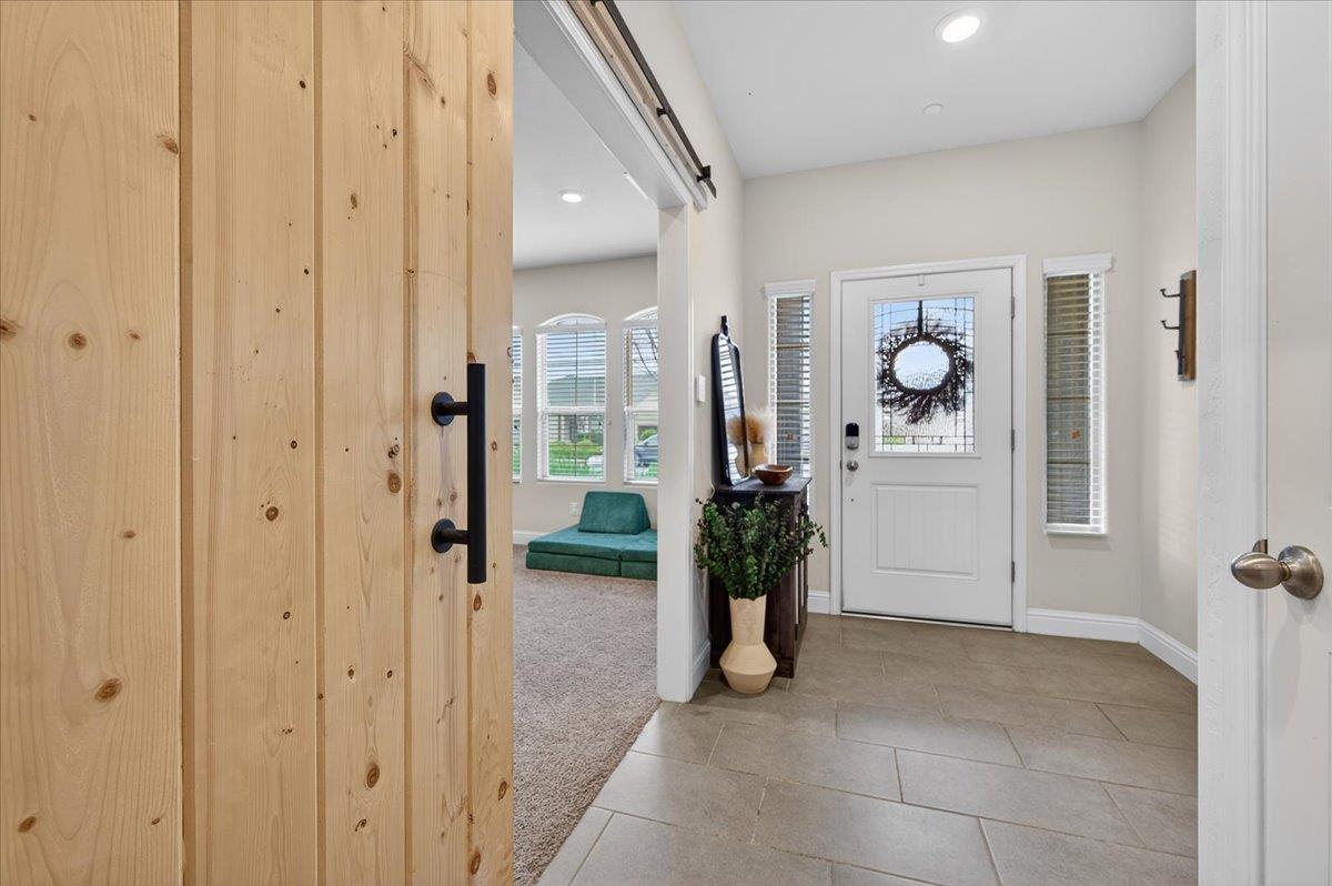 4161 Alamos Ave, Clovis, CA 93619