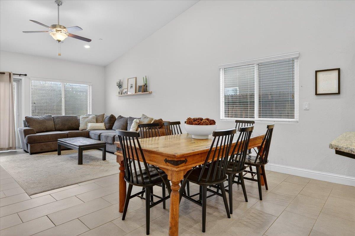 4161 Alamos Ave, Clovis, CA 93619