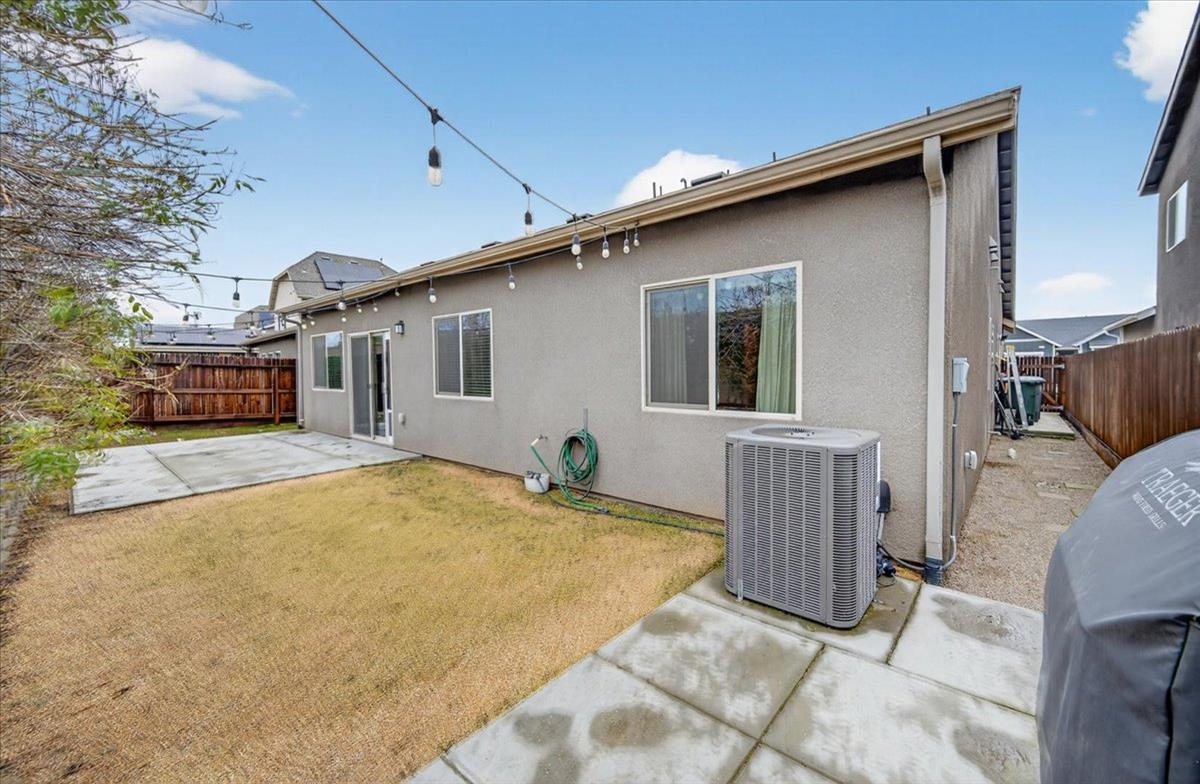 4161 Alamos Ave, Clovis, CA 93619