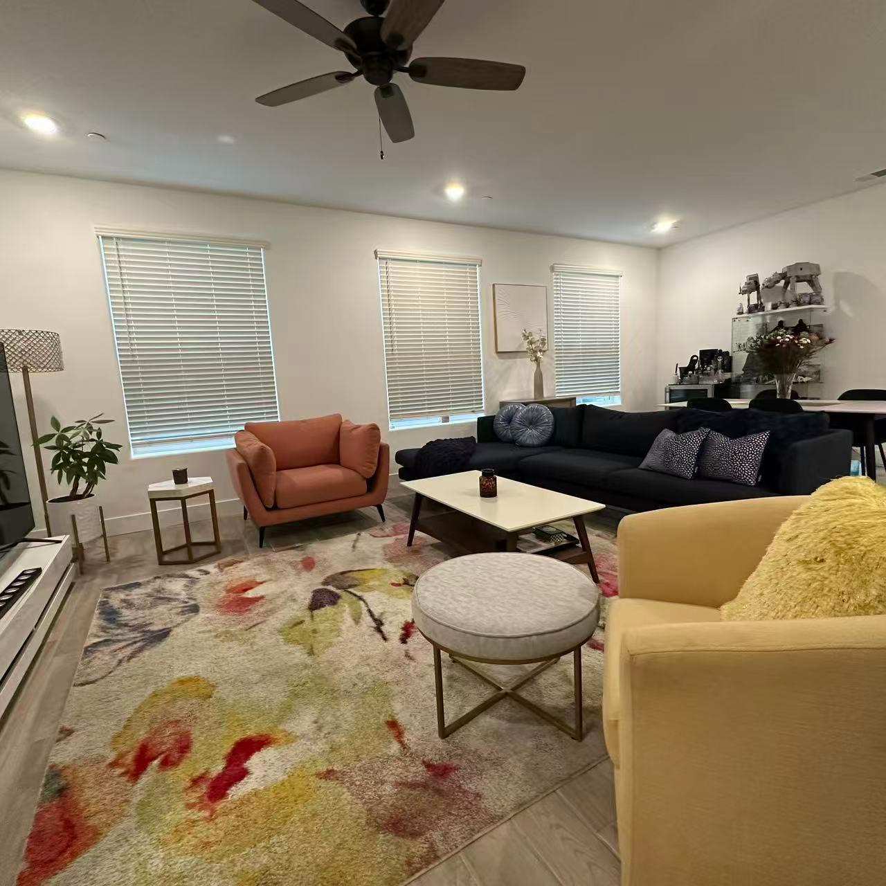 2732 E Teaberry Dr, Fresno, CA 93730