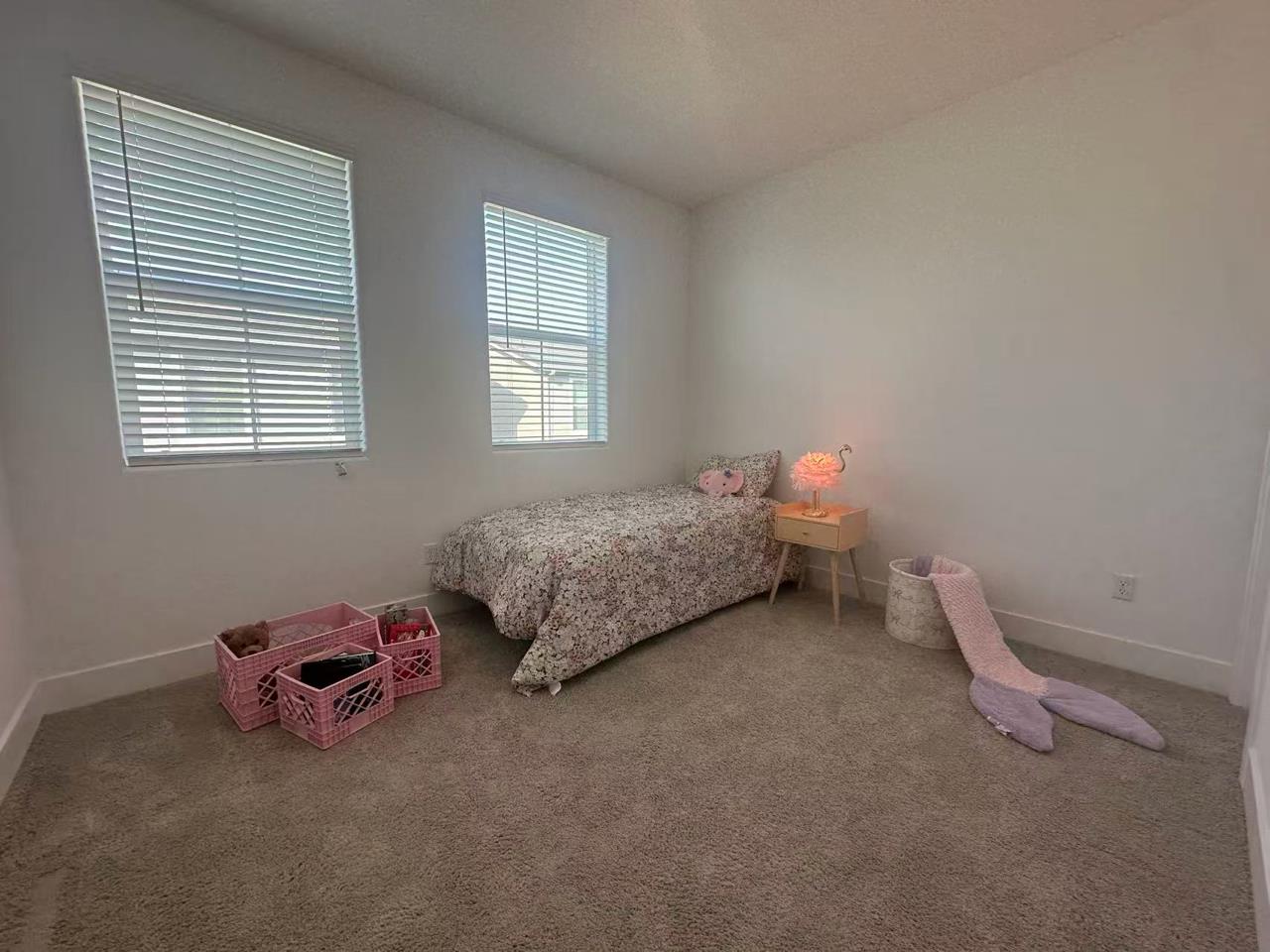 2732 E Teaberry Dr, Fresno, CA 93730