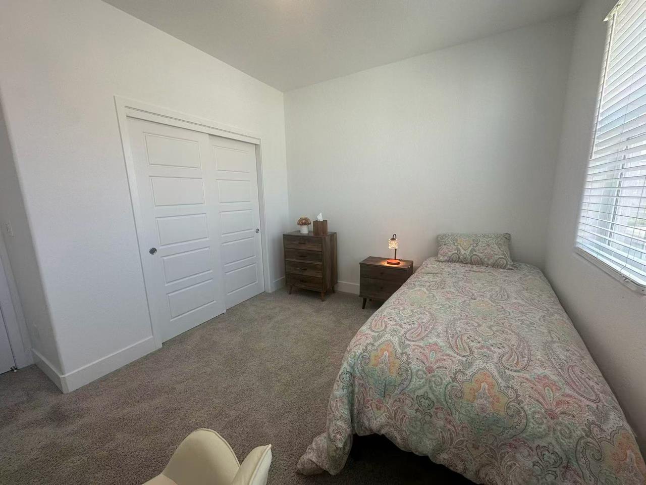 2732 E Teaberry Dr, Fresno, CA 93730