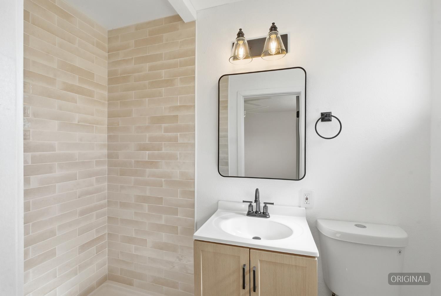 505 W Pico Ave, Clovis, CA 93612