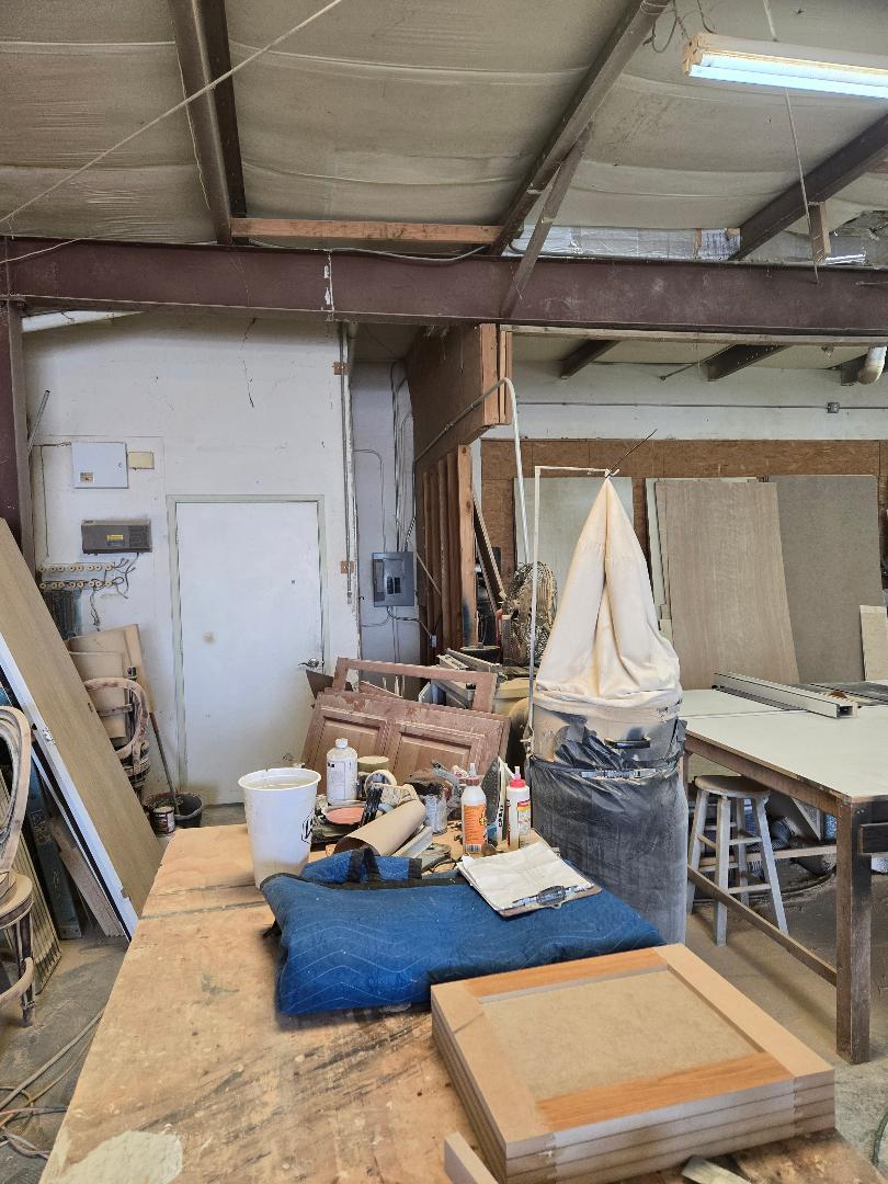 242 E Lewis Ave, Fresno, CA 93701