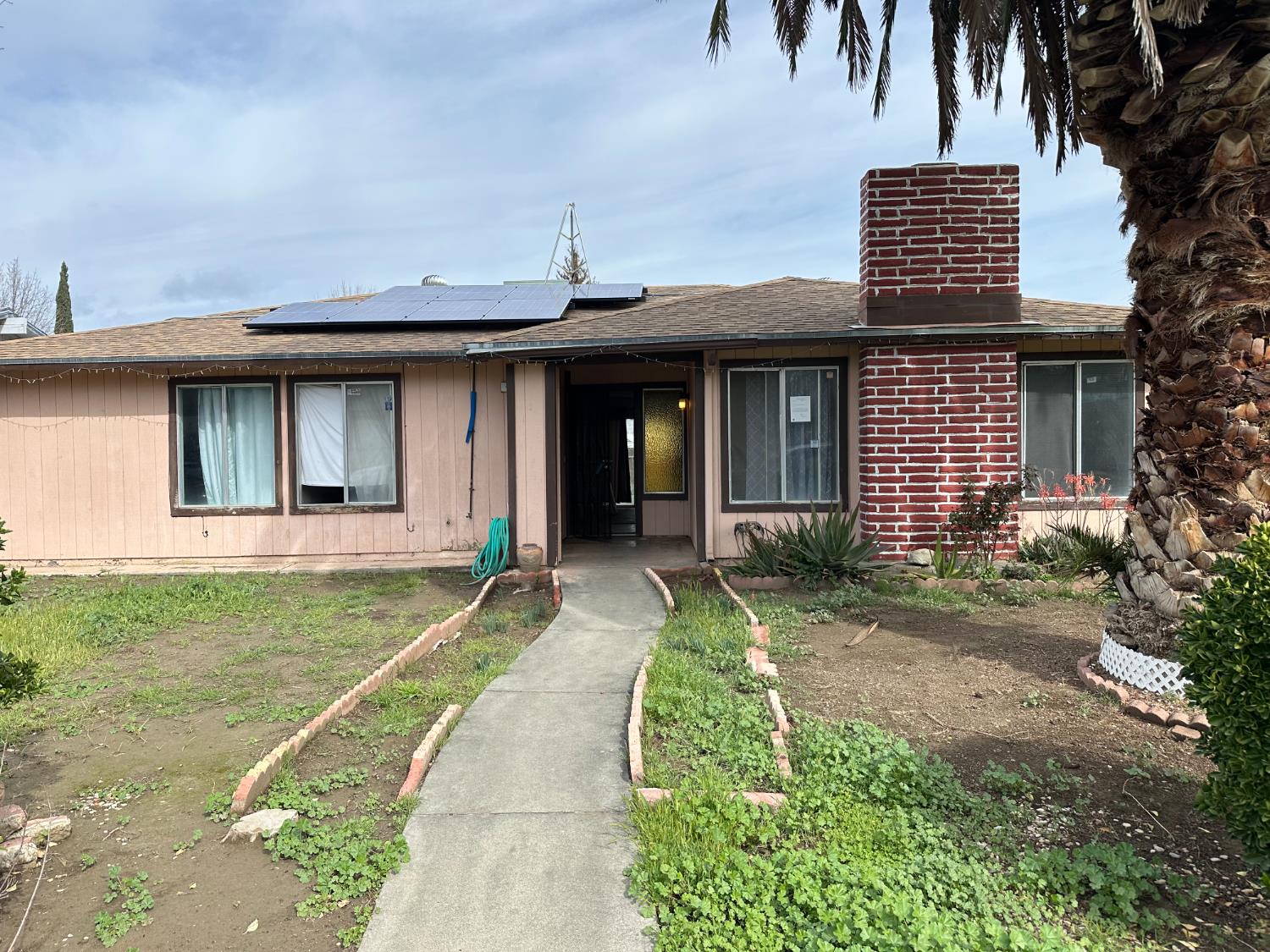 450 W Sacramento St, Coalinga, CA 93210