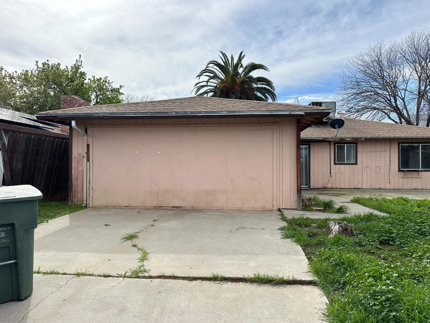 450 W Sacramento St, Coalinga, CA 93210