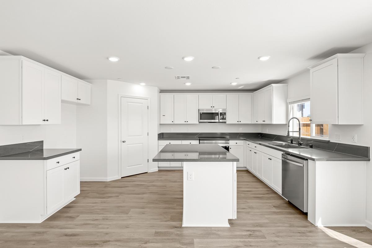 2195 S Terry Ave, Fresno, CA 93725