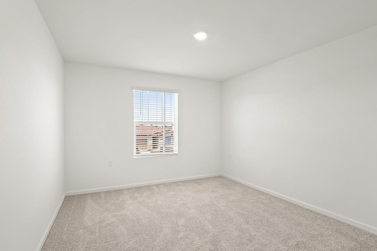 2195 S Terry Ave, Fresno, CA 93725