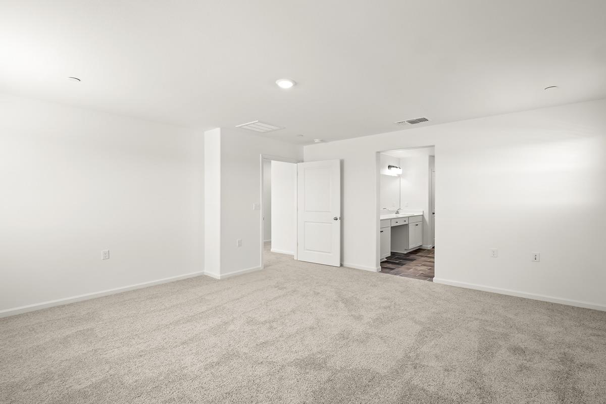 2195 S Terry Ave, Fresno, CA 93725