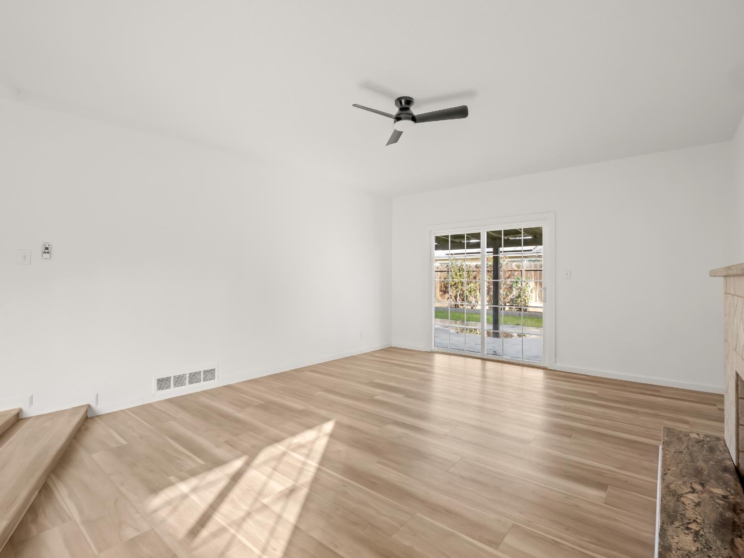 4524 N John Albert Ave, Fresno, CA 93726