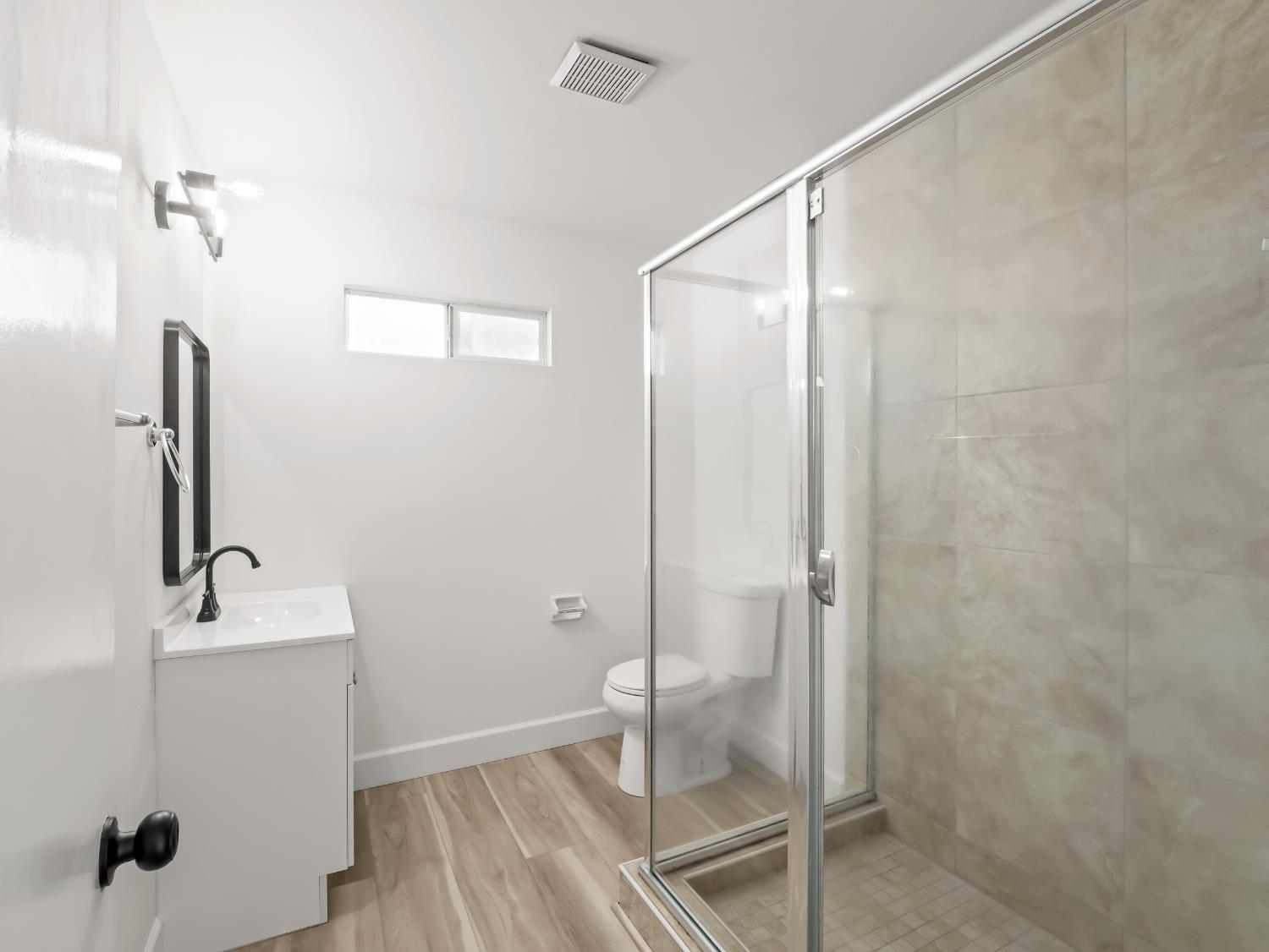 4524 N John Albert Ave, Fresno, CA 93726