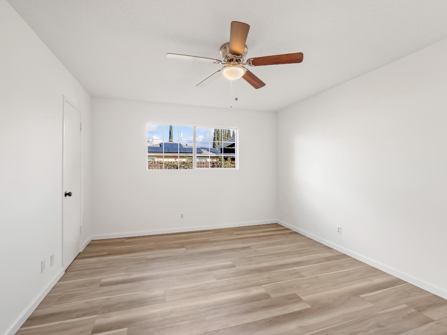 4524 N John Albert Ave, Fresno, CA 93726