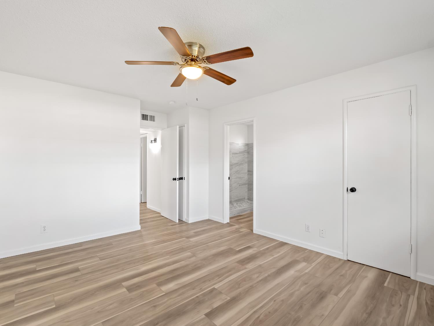 4524 N John Albert Ave, Fresno, CA 93726