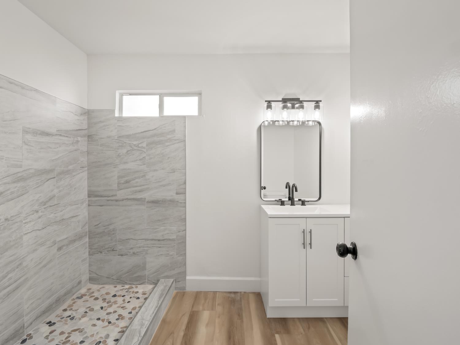 4524 N John Albert Ave, Fresno, CA 93726