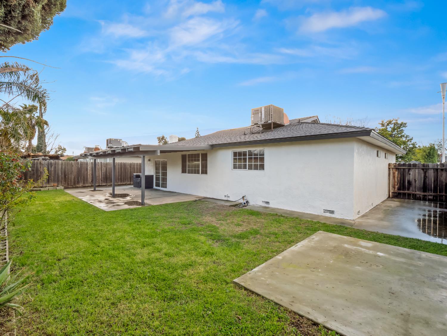 4524 N John Albert Ave, Fresno, CA 93726