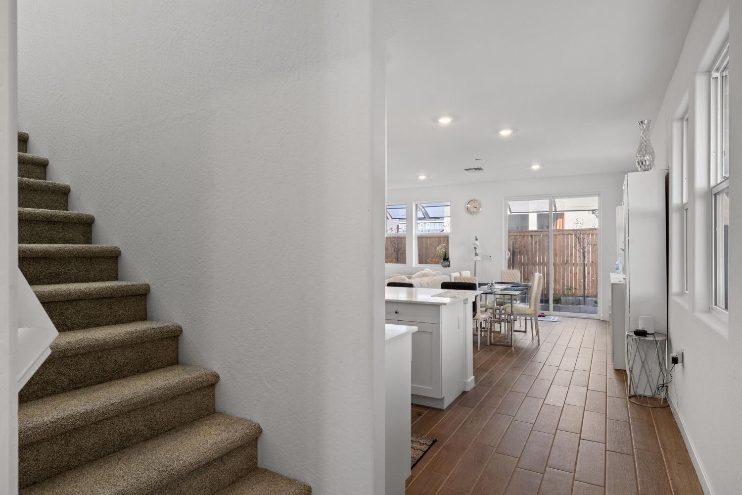 8916 Savona Ln, Shafter, CA 93263