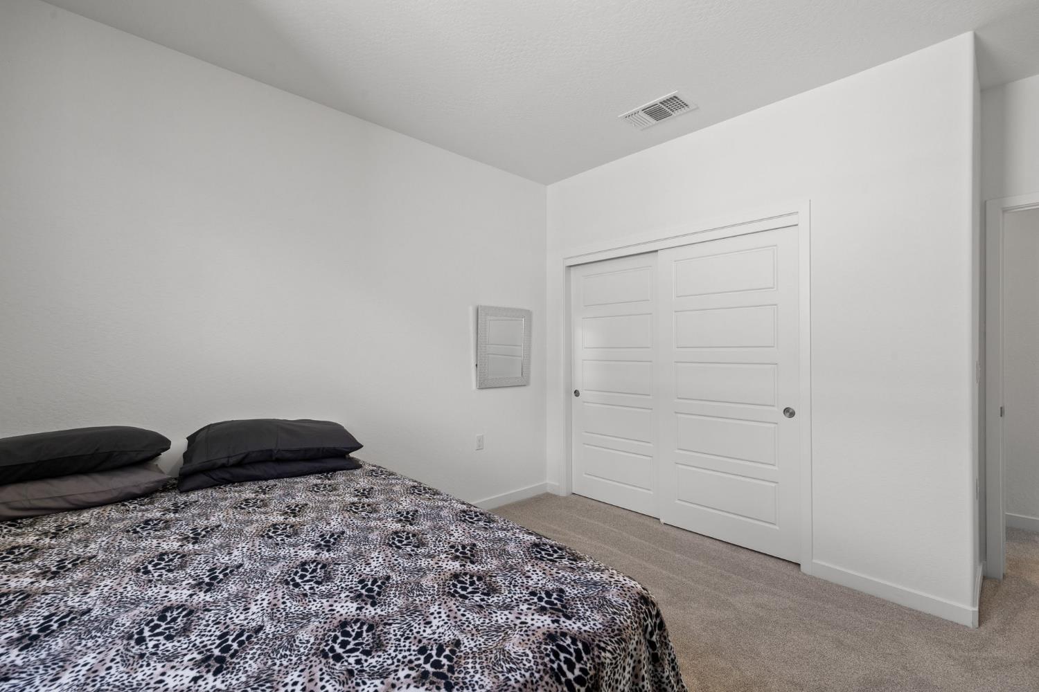 8916 Savona Ln, Shafter, CA 93263