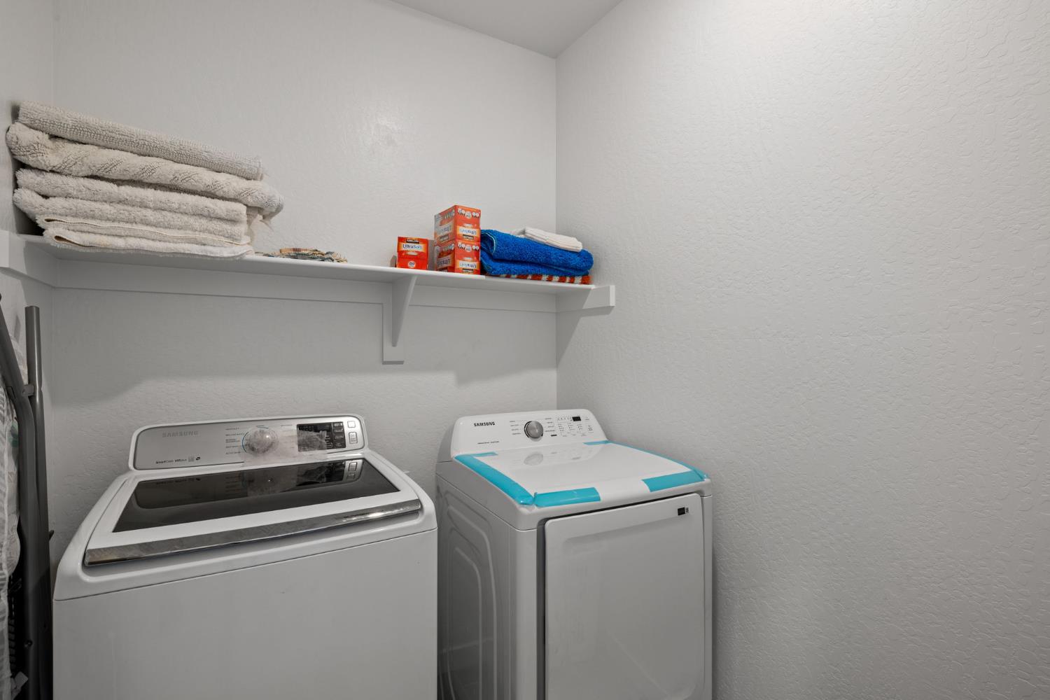 8916 Savona Ln, Shafter, CA 93263