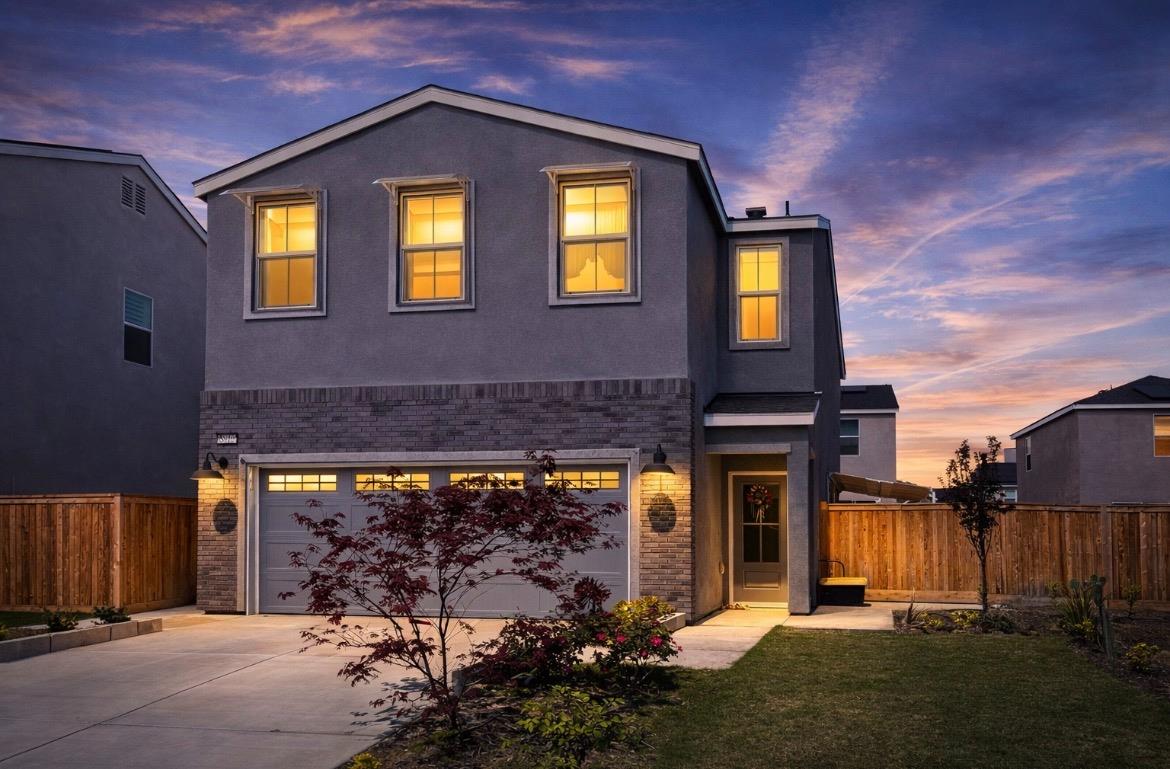 8916 Savona Ln, Shafter, CA 93263