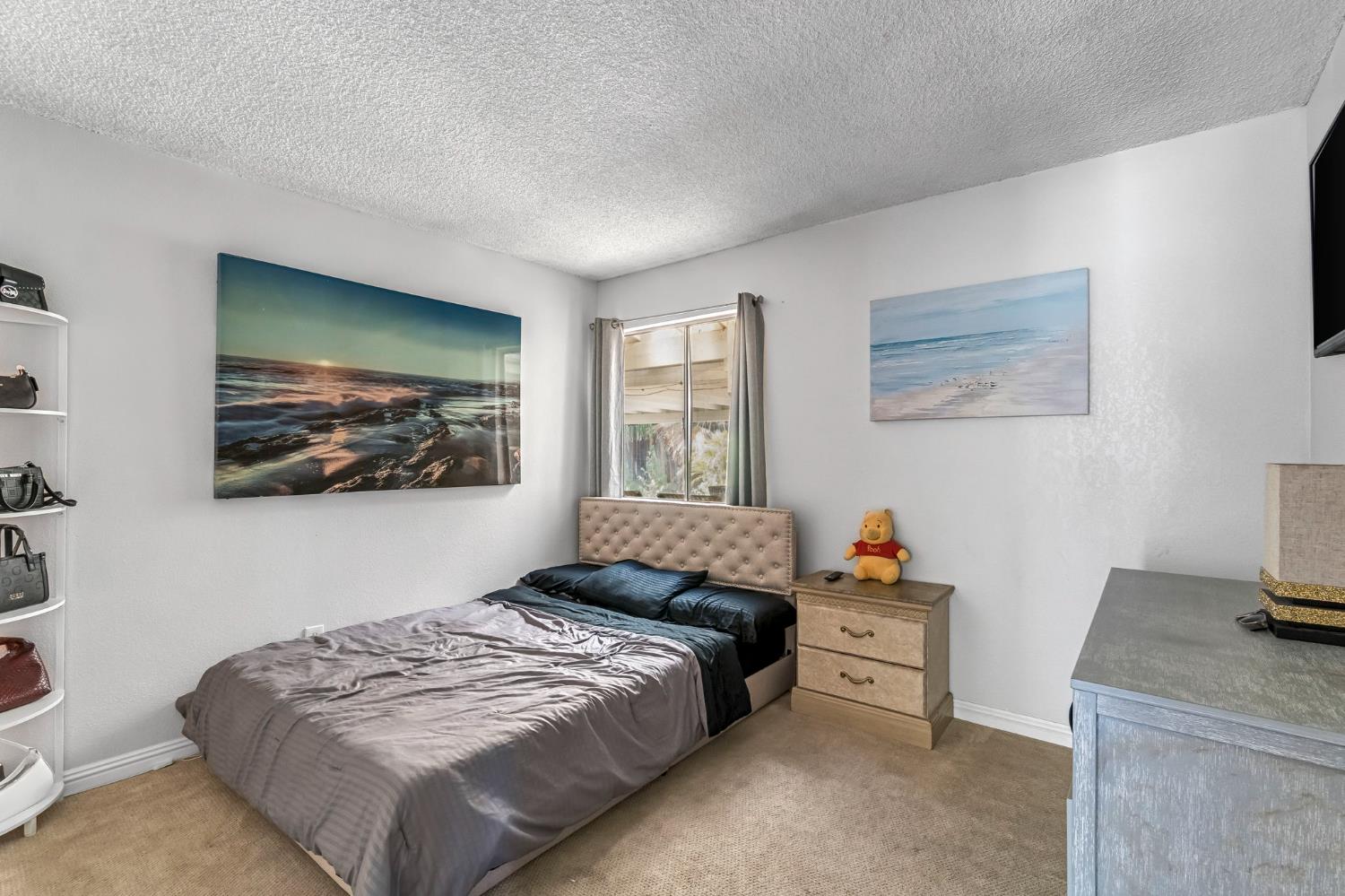 4883 E Geary St, Fresno, CA 93725