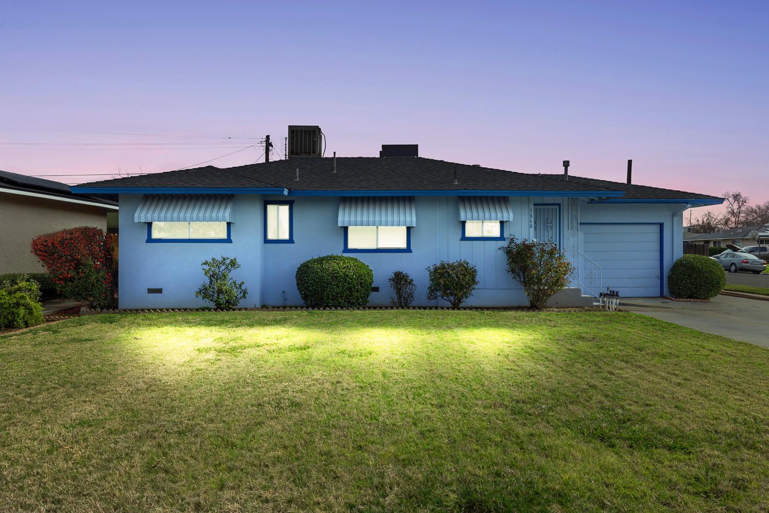 3868 N Lafayette Ave, Fresno, CA 93705