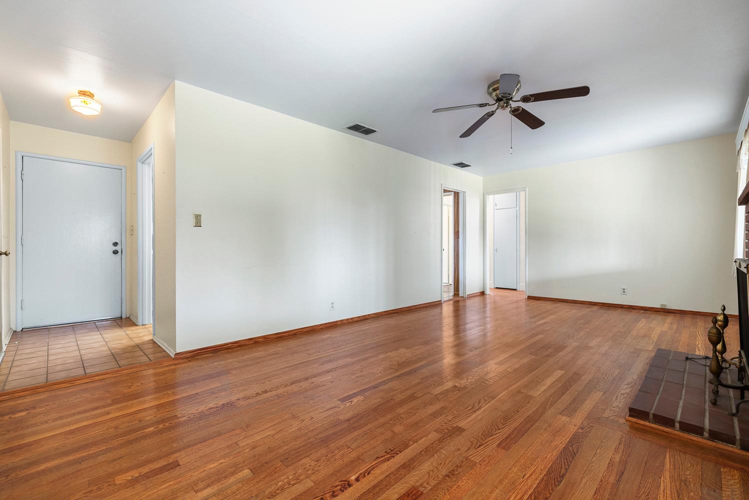 3868 N Lafayette Ave, Fresno, CA 93705