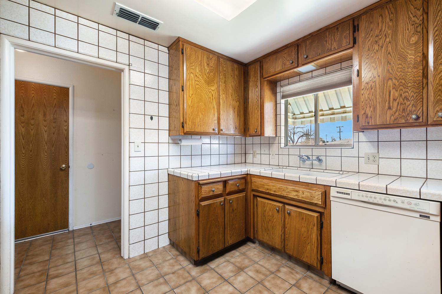 3868 N Lafayette Ave, Fresno, CA 93705