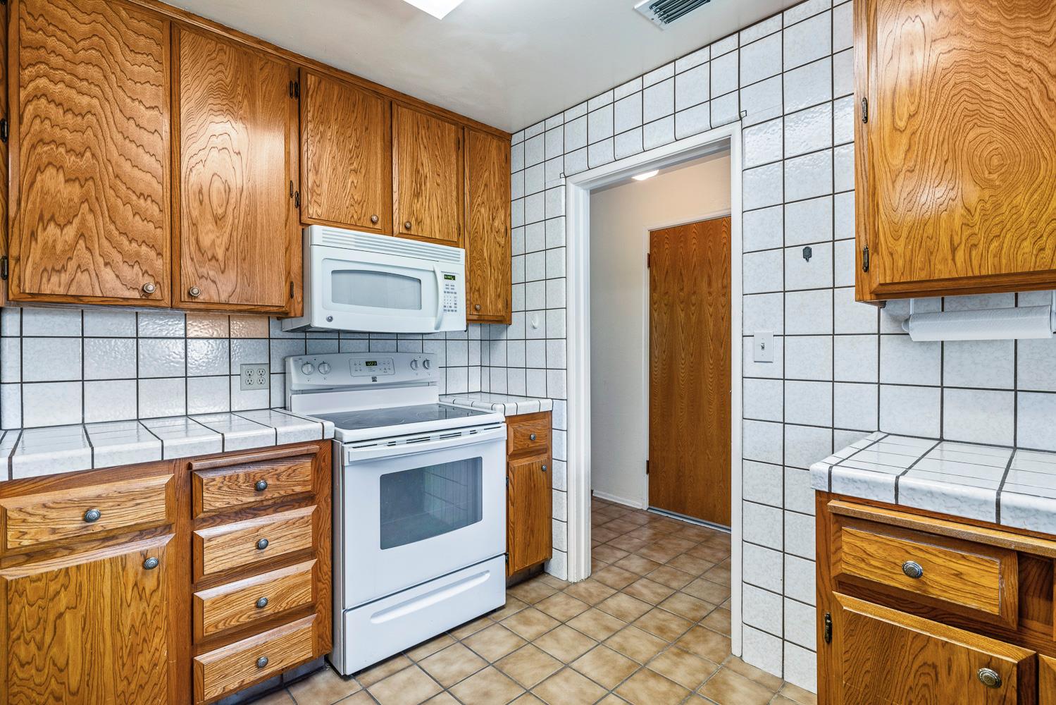 3868 N Lafayette Ave, Fresno, CA 93705