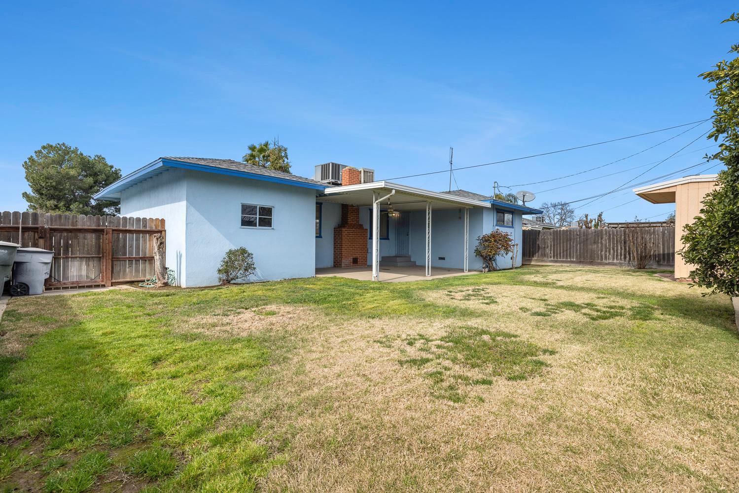 3868 N Lafayette Ave, Fresno, CA 93705