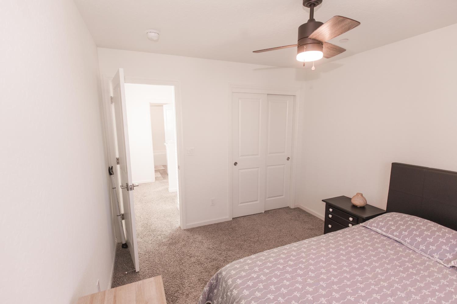 2020 N Ralph Ln, Clovis, CA 93619